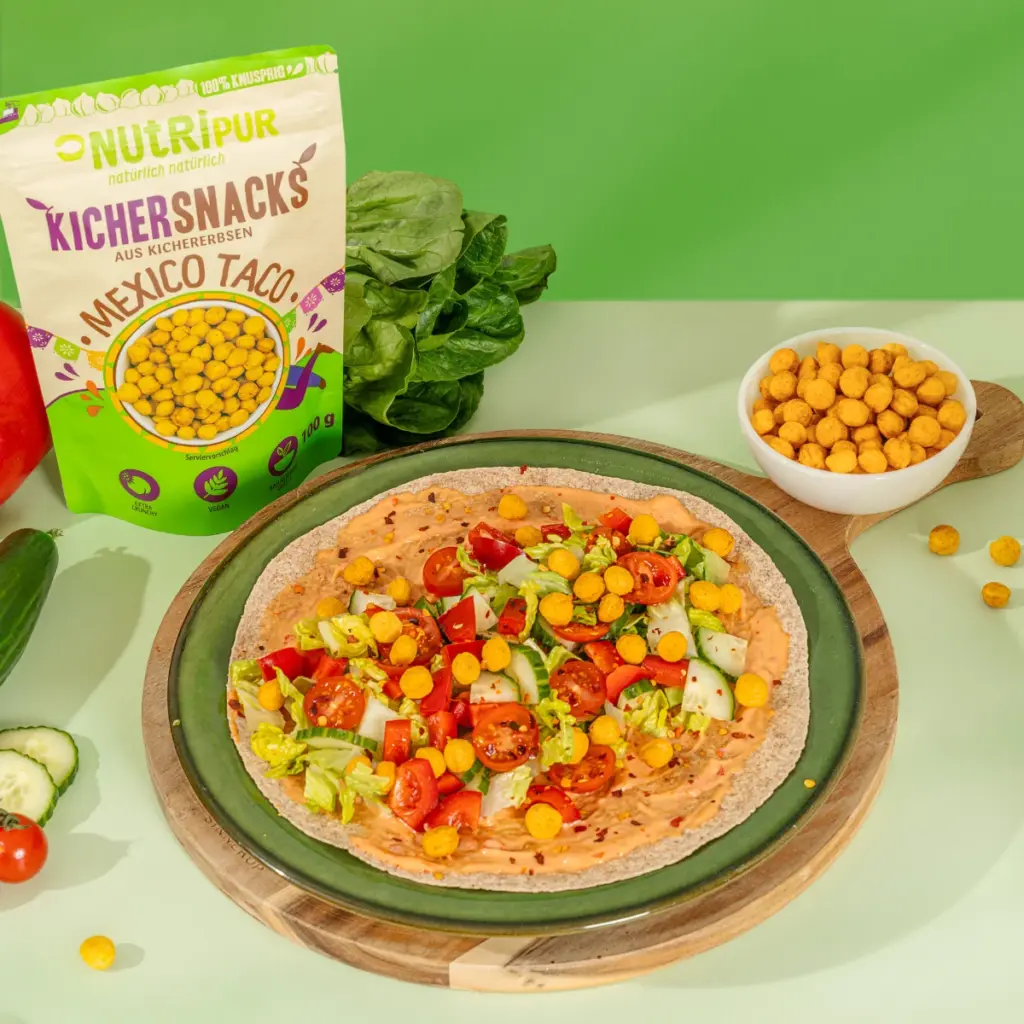 Bild zeigt Mexico Taco Kichererbsen-Snack als Topping auf Wrapteig